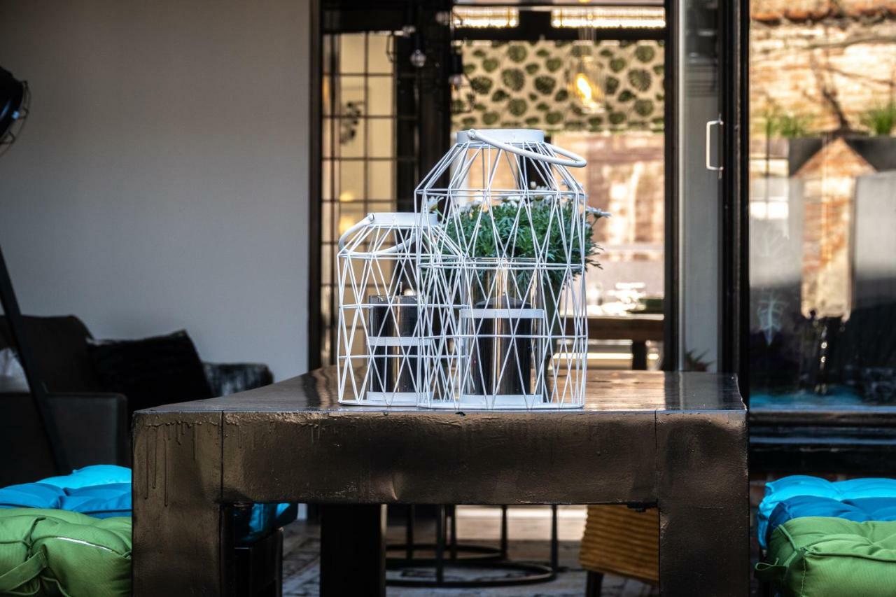 Het Zeeuwse Bloemenhuis IJzendijke Exterior foto